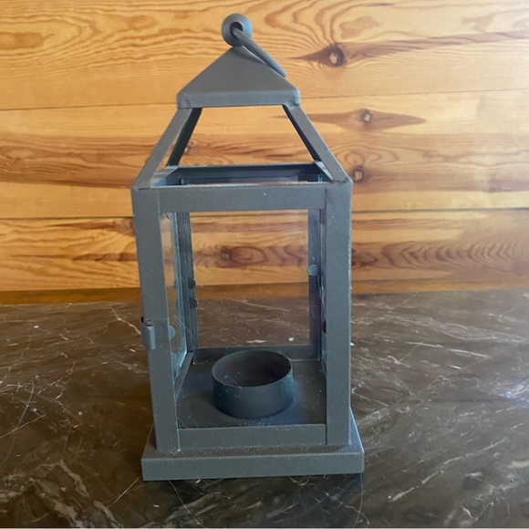 Beautiful Candle Holder - Picture 2 of 9